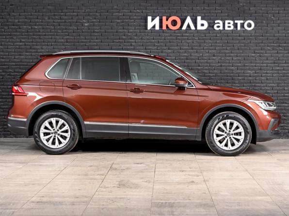 Volkswagen Tiguan II Рестайлинг с пробегом 2021 года, цена 2 699 000 рублей, 50612 км, внедорожник, Автокод Объявления