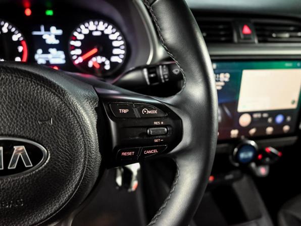 Kia Rio IV Рестайлинг с пробегом 2020 года, цена 1 500 000 рублей, 99301 км, седан, Автокод Объявления