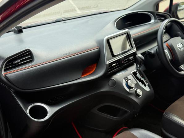 Toyota Sienta II Рестайлинг с пробегом 2019 года, цена 1 450 000 рублей, 99970 км, минивэн, Автокод Объявления