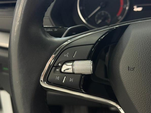 Skoda Octavia IV (A8) с пробегом 2021 года, цена 2 650 000 рублей, 43407 км, лифтбек, Автокод Объявления