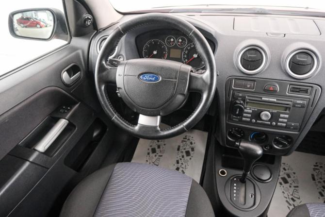 Ford Fusion I Рестайлинг с пробегом 2007 года, цена 579 000 рублей, 241730 км, хэтчбек, Автокод Объявления