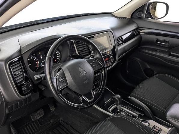 Mitsubishi Outlander III Рестайлинг 3 с пробегом 2019 года, цена 1 870 000 рублей, 178898 км, внедорожник, Автокод Объявления