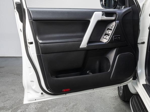 Toyota Land Cruiser Prado 150 Series Рестайлинг 2 с пробегом 2017 года, цена 5 990 000 рублей, 83164 км, внедорожник, Автокод Объявления