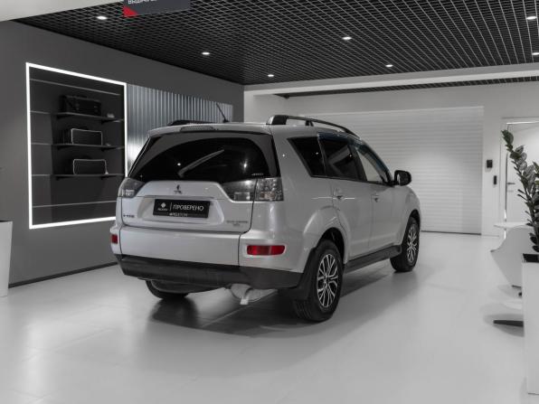 Mitsubishi Outlander II Рестайлинг с пробегом 2011 года, цена 815 000 рублей, 302279 км, внедорожник, Автокод Объявления