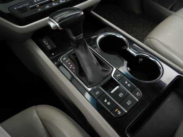 Kia Carnival III с пробегом 2019 года, цена 2 730 000 рублей, 119685 км, минивэн, Автокод Объявления