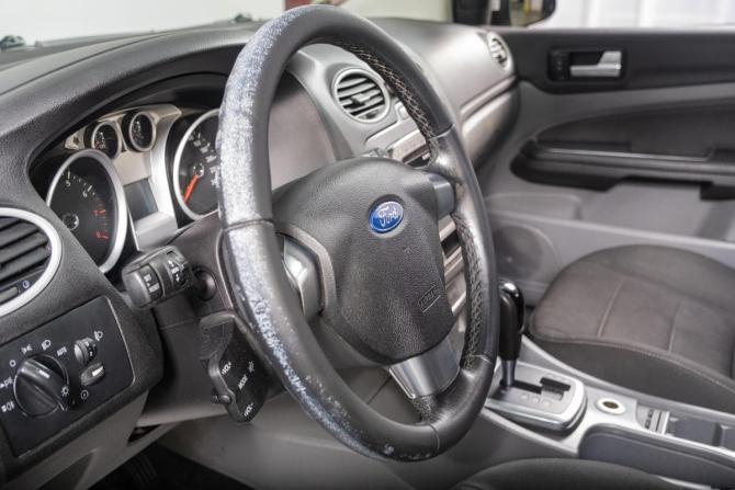 Ford Focus II Рестайлинг с пробегом 2011 года, цена 629 000 рублей, 204000 км, седан, Автокод Объявления