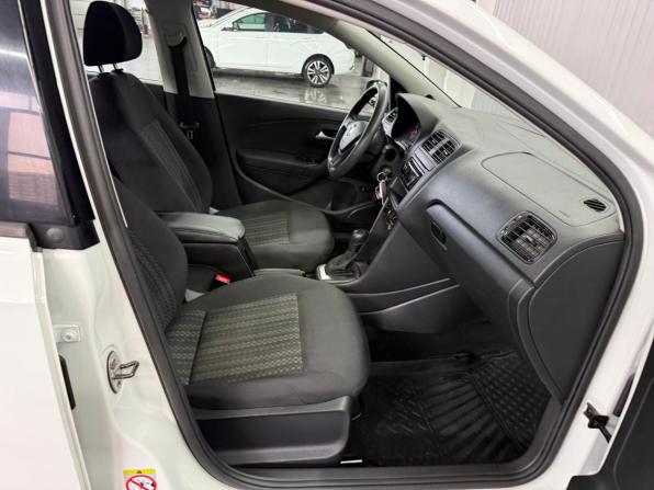 Volkswagen Polo V Рестайлинг с пробегом 2017 года, цена 1 230 000 рублей, 85740 км, седан, Автокод Объявления