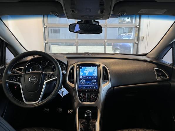 Opel Astra J с пробегом 2010 года, цена 460 000 рублей, 233237 км, хэтчбек, Автокод Объявления