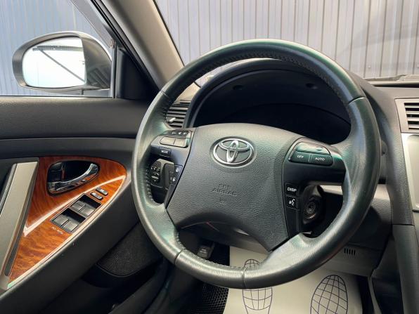 Toyota Camry VI (XV40) Рестайлинг с пробегом 2010 года, цена 1 080 000 рублей, 312737 км, седан, Автокод Объявления