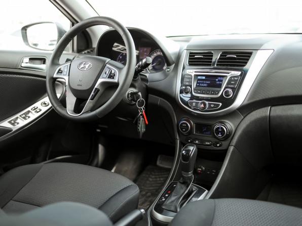 Hyundai Solaris I с пробегом 2014 года, цена 999 000 рублей, 106430 км, хэтчбек, Автокод Объявления