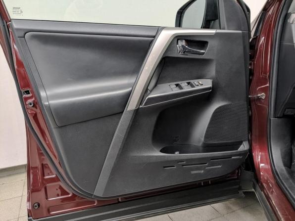 Toyota RAV4 IV (XA40) Рестайлинг с пробегом 2018 года, цена 2 590 000 рублей, 145534 км, внедорожник, Автокод Объявления