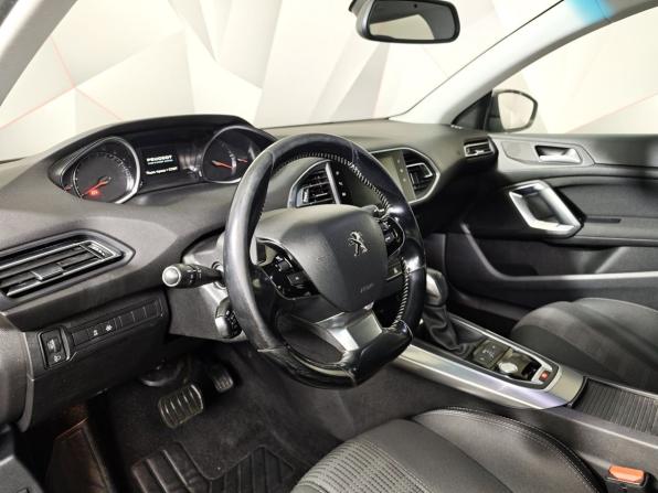 Peugeot 308 II Рестайлинг с пробегом 2017 года, цена 847 000 рублей, 265069 км, универсал, Автокод Объявления