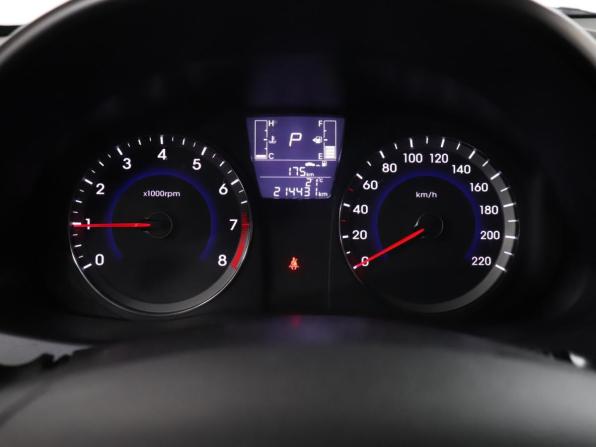 Hyundai Solaris I Рестайлинг с пробегом 2015 года, цена 799 000 рублей, 214430 км, хэтчбек, Автокод Объявления