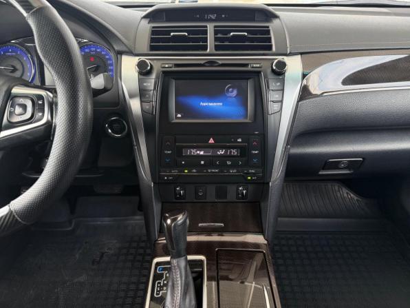 Toyota Camry VII (XV50) Рестайлинг с пробегом 2016 года, цена 1 749 000 рублей, 166000 км, седан, Автокод Объявления