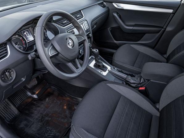 Skoda Octavia III (A7) Рестайлинг с пробегом 2019 года, цена 1 934 600 рублей, 53513 км, лифтбек, Автокод Объявления
