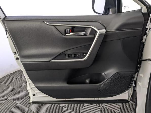 Toyota RAV4 V (XA50) с пробегом 2022 года, цена 3 350 000 рублей, 89822 км, внедорожник, Автокод Объявления