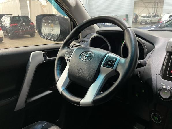 Toyota Land Cruiser Prado 150 Series Рестайлинг 1 с пробегом 2014 года, цена 3 049 000 рублей, 196500 км, внедорожник, Автокод Объявления