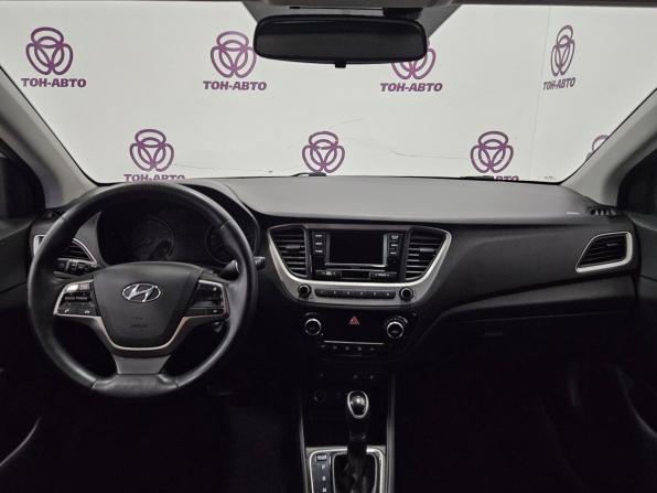 Hyundai Solaris II с пробегом 2017 года, цена 1 095 000 рублей, 178508 км, седан, Автокод Объявления