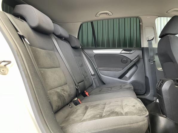 Volkswagen Golf VI с пробегом 2009 года, цена 747 000 рублей, 309543 км, хэтчбек, Автокод Объявления