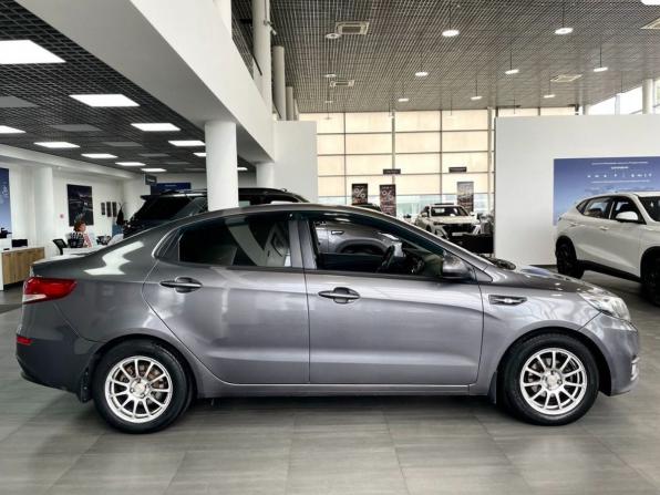 Kia Rio III Рестайлинг с пробегом 2015 года, цена 899 900 рублей, 228000 км, седан, Автокод Объявления