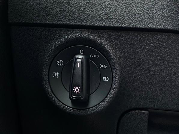 Skoda Karoq I с пробегом 2021 года, цена 2 240 800 рублей, 89265 км, внедорожник, Автокод Объявления