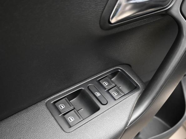 Volkswagen Polo V Рестайлинг с пробегом 2016 года, цена 1 259 900 рублей, 109934 км, седан, Автокод Объявления