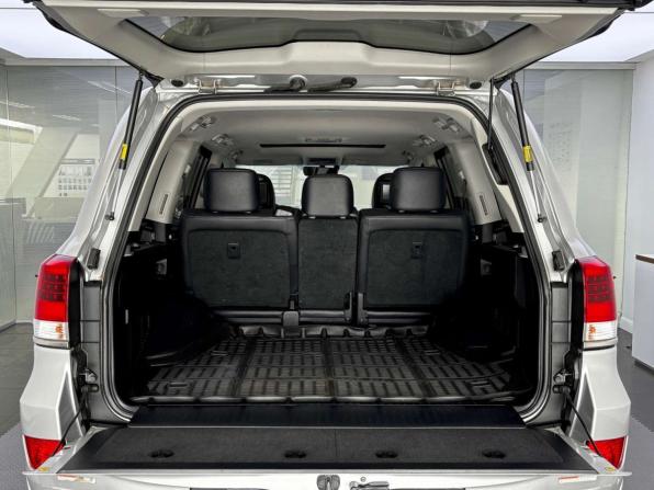 Toyota Land Cruiser 200 Series Рестайлинг 2 с пробегом 2015 года, цена 4 899 000 рублей, 192770 км, внедорожник, Автокод Объявления