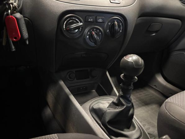 Kia Rio II Рестайлинг с пробегом 2011 года, цена 429 000 рублей, 255000 км, хэтчбек, Автокод Объявления