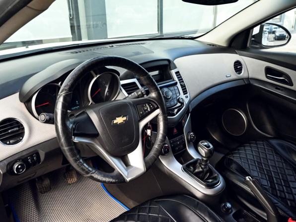 Chevrolet Cruze I с пробегом 2012 года, цена 749 000 рублей, 133883 км, хэтчбек, Автокод Объявления