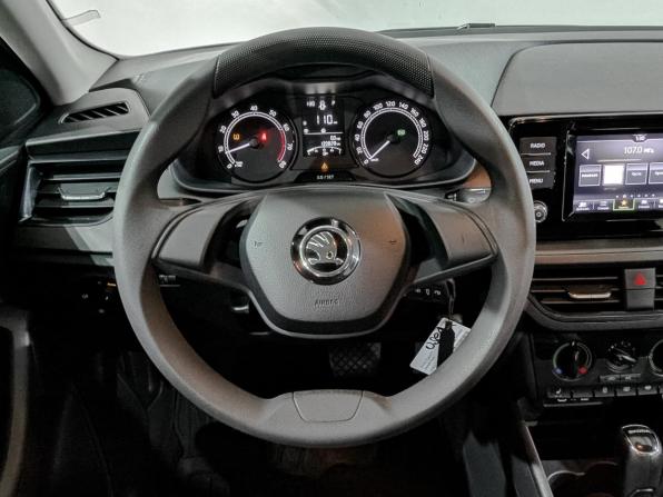 Skoda Rapid II с пробегом 2021 года, цена 1 355 000 рублей, 139828 км, лифтбек, Автокод Объявления