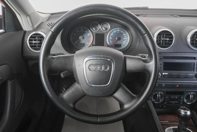 Audi A3 II (8P) Рестайлинг 2 с пробегом 2012 года, цена 899 000 рублей, 99141 км, хэтчбек, Автокод Объявления