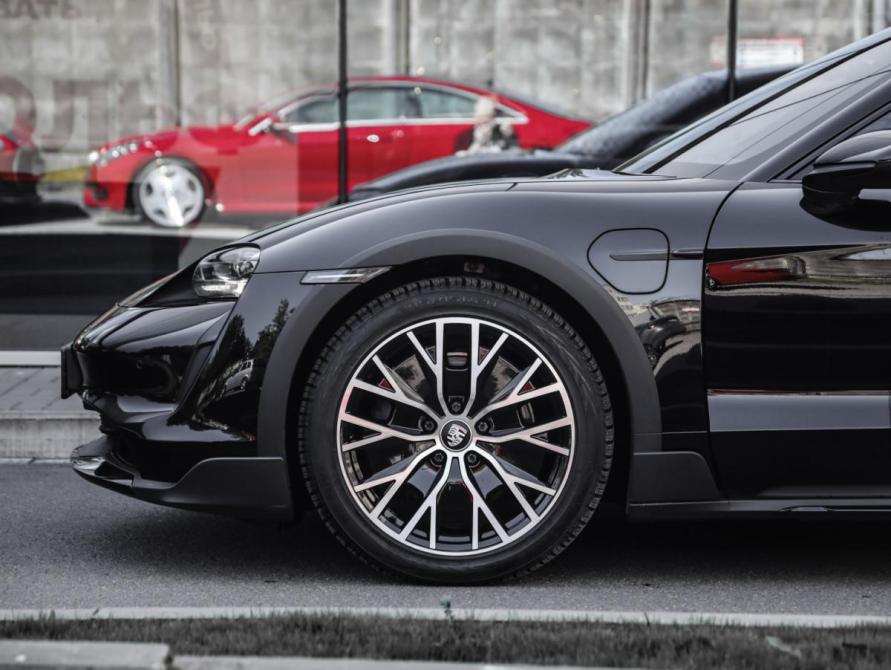 Porsche Taycan I Санкт-Петербург  - изображение 11