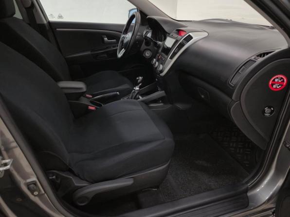 Kia Ceed I Рестайлинг с пробегом 2012 года, цена 715 000 рублей, 285721 км, универсал, Автокод Объявления