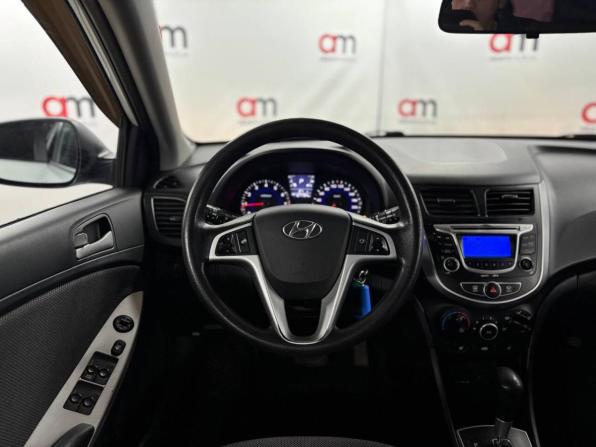 Hyundai Solaris I с пробегом 2012 года, цена 729 000 рублей, 127000 км, хэтчбек, Автокод Объявления