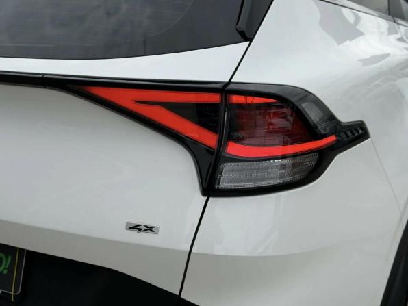 Kia Sportage V с пробегом 2022 года, цена 3 395 000 рублей, 41157 км, внедорожник, Автокод Объявления