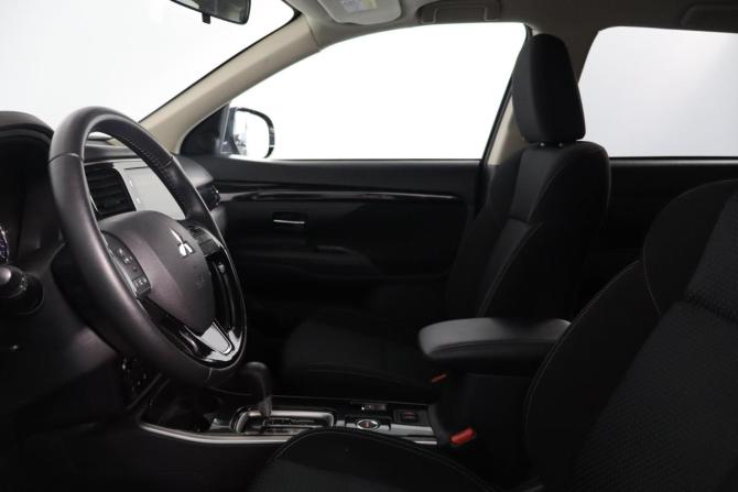Mitsubishi Outlander III Рестайлинг 3 с пробегом 2020 года, цена 2 499 000 рублей, 78000 км, внедорожник, Автокод Объявления