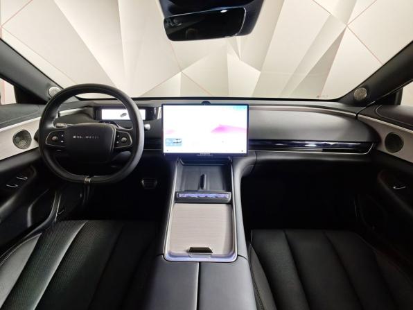 Exeed Exlantix ES с пробегом 2025 года, цена 4 675 000 рублей, 684 км, седан, Автокод Объявления
