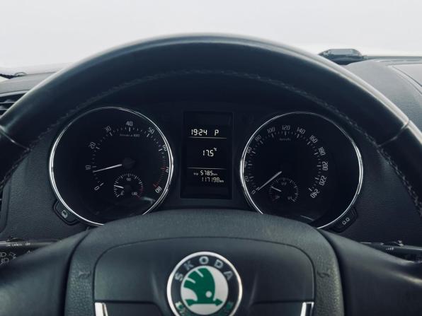 Skoda Yeti I с пробегом 2012 года, цена 1 030 000 рублей, 117000 км, внедорожник, Автокод Объявления