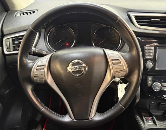 Nissan Qashqai II с пробегом 2017 года, цена 1 520 000 рублей, 150000 км, внедорожник, Автокод Объявления