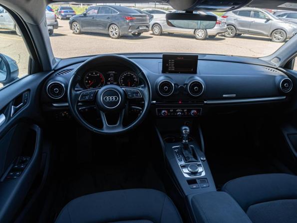 Audi A3 III (8V) Рестайлинг с пробегом 2018 года, цена 2 380 000 рублей, 106926 км, седан, Автокод Объявления