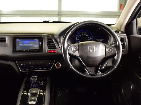 Honda Vezel I с пробегом 2016 года, цена 1 495 995 рублей, 131144 км, внедорожник, Автокод Объявления