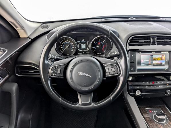 Jaguar F-Pace I с пробегом 2016 года, цена 2 295 000 рублей, 128810 км, внедорожник, Автокод Объявления