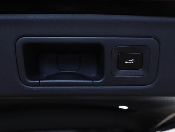 GAC M8 с пробегом 2024 года, цена 4 025 000 рублей, 90644 км, минивэн, Автокод Объявления