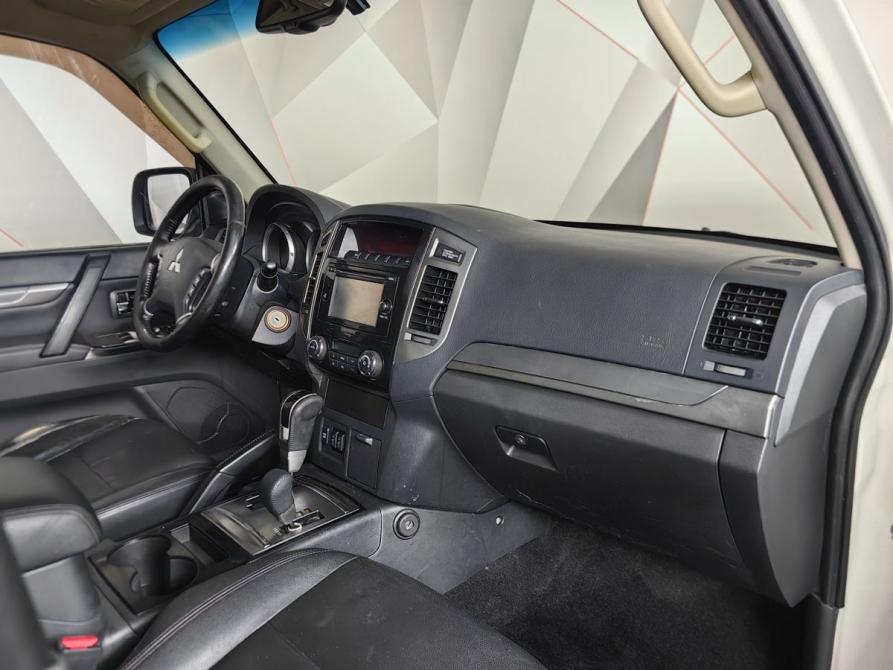 Mitsubishi Pajero IV Рестайлинг 1 Москва  - изображение 13