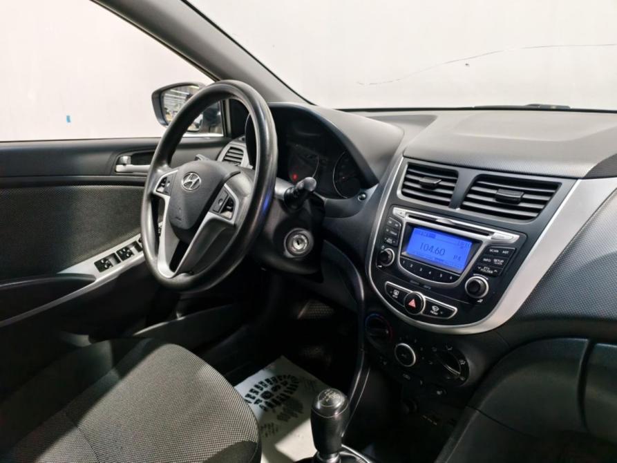 Hyundai Solaris I Курск  - изображение 5