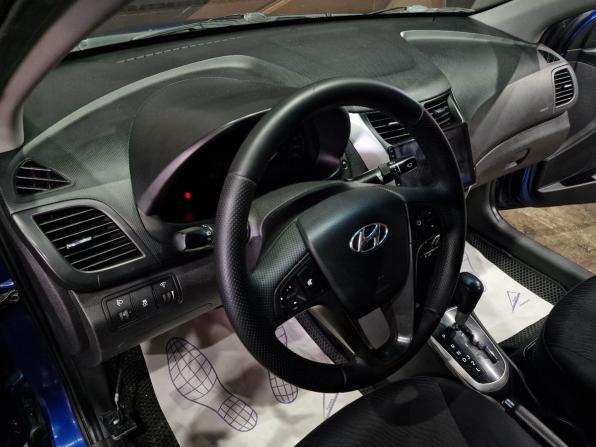 Hyundai Solaris I с пробегом 2012 года, цена 680 000 рублей, 240000 км, седан, Автокод Объявления