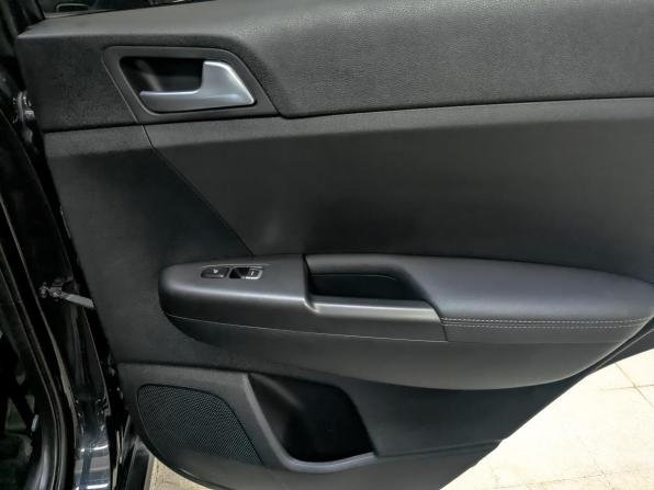 Kia Sportage IV Рестайлинг с пробегом 2022 года, цена 2 615 000 рублей, 97077 км, внедорожник, Автокод Объявления