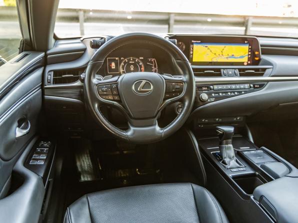 Lexus ES VII с пробегом 2020 года, цена 3 898 000 рублей, 116504 км, седан, Автокод Объявления