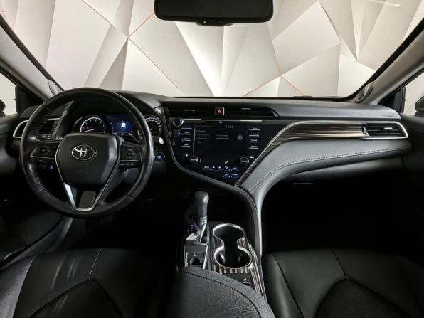 Toyota Camry VIII (XV70) с пробегом 2019 года, цена 2 489 000 рублей, 134185 км, седан, Автокод Объявления