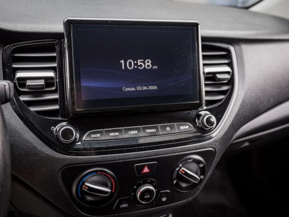 Hyundai Solaris II Рестайлинг с пробегом 2022 года, цена 1 589 000 рублей, 91500 км, седан, Автокод Объявления